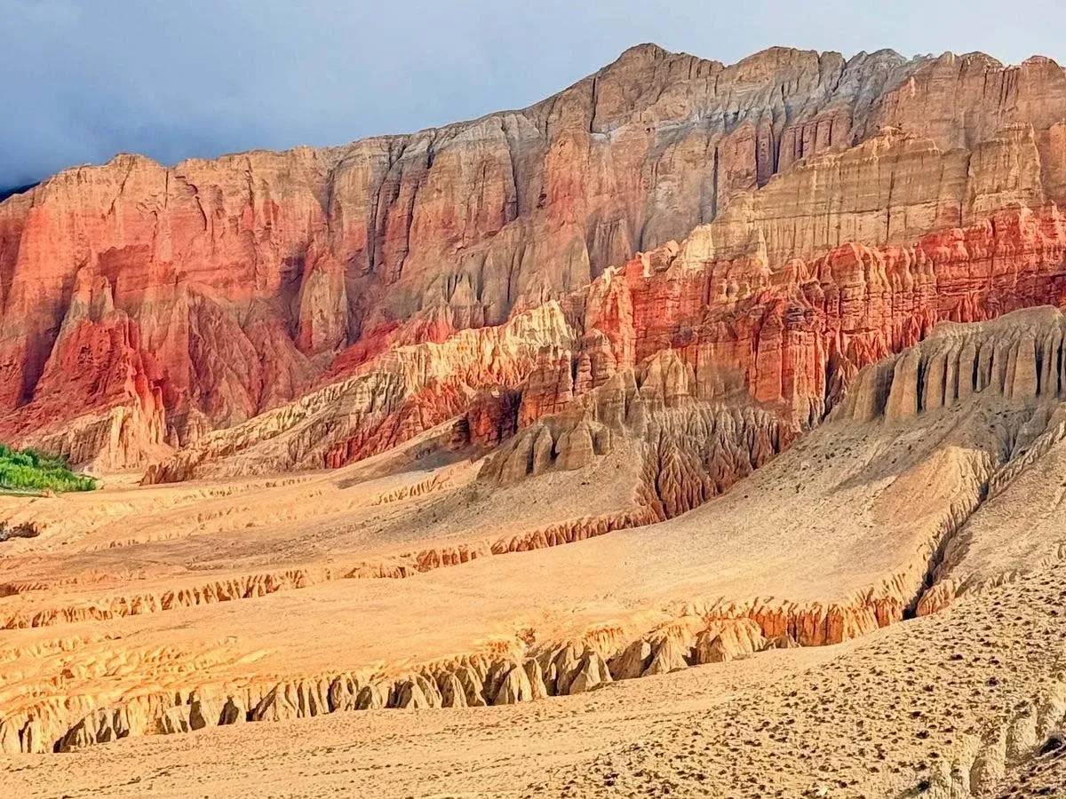 Mustang Helicopter Tour