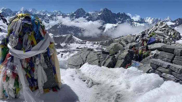 cho la pass trek