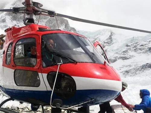 EBC Trek with Heli Return image