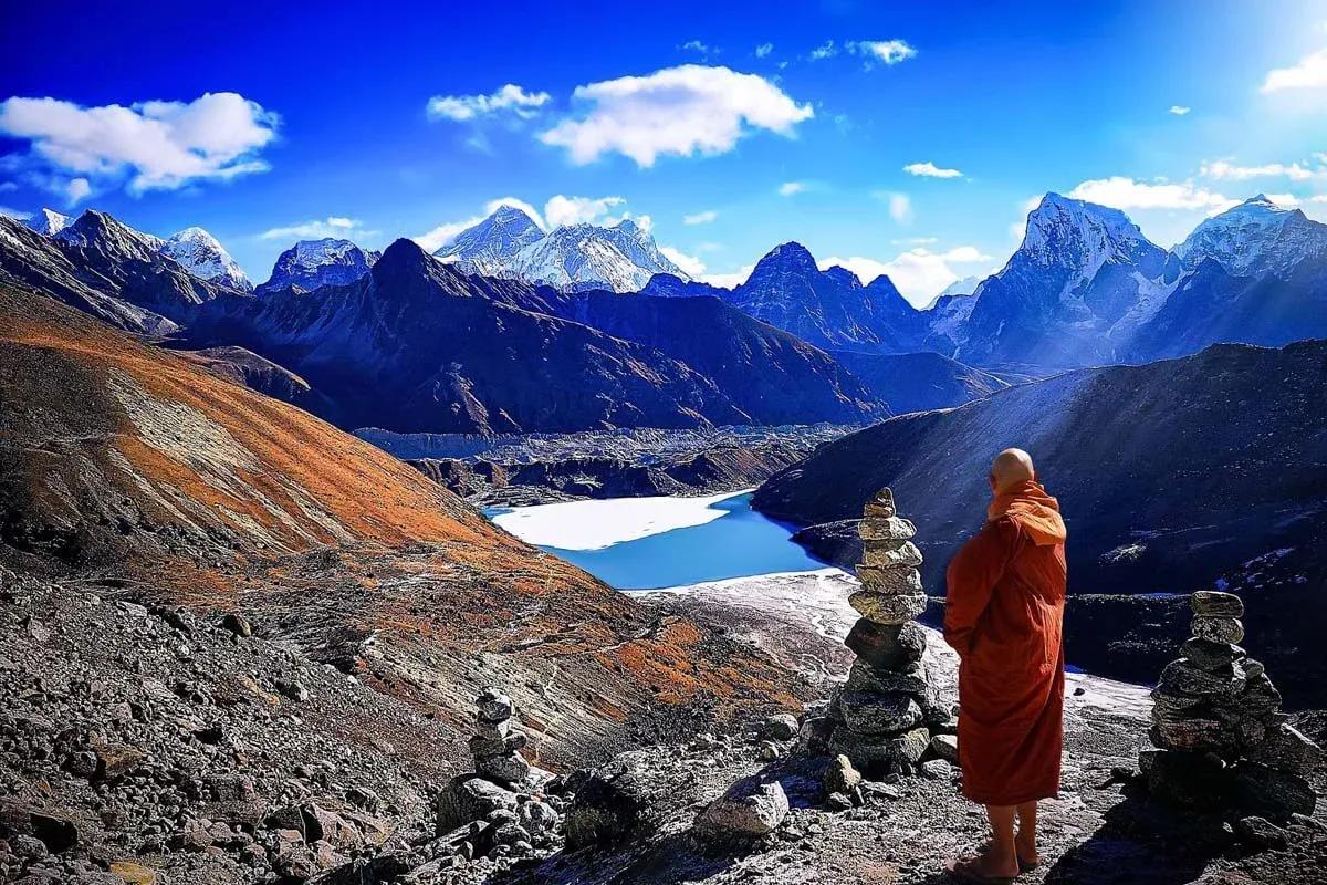 Gokyo Lake Trek image 3