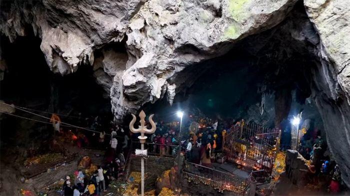 Halesi Maratika Cave Tour