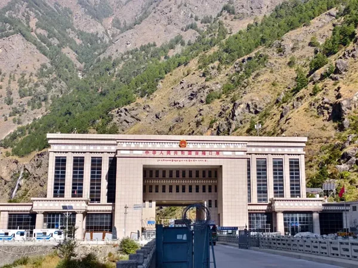 Mount Kailash tour via Kyirong