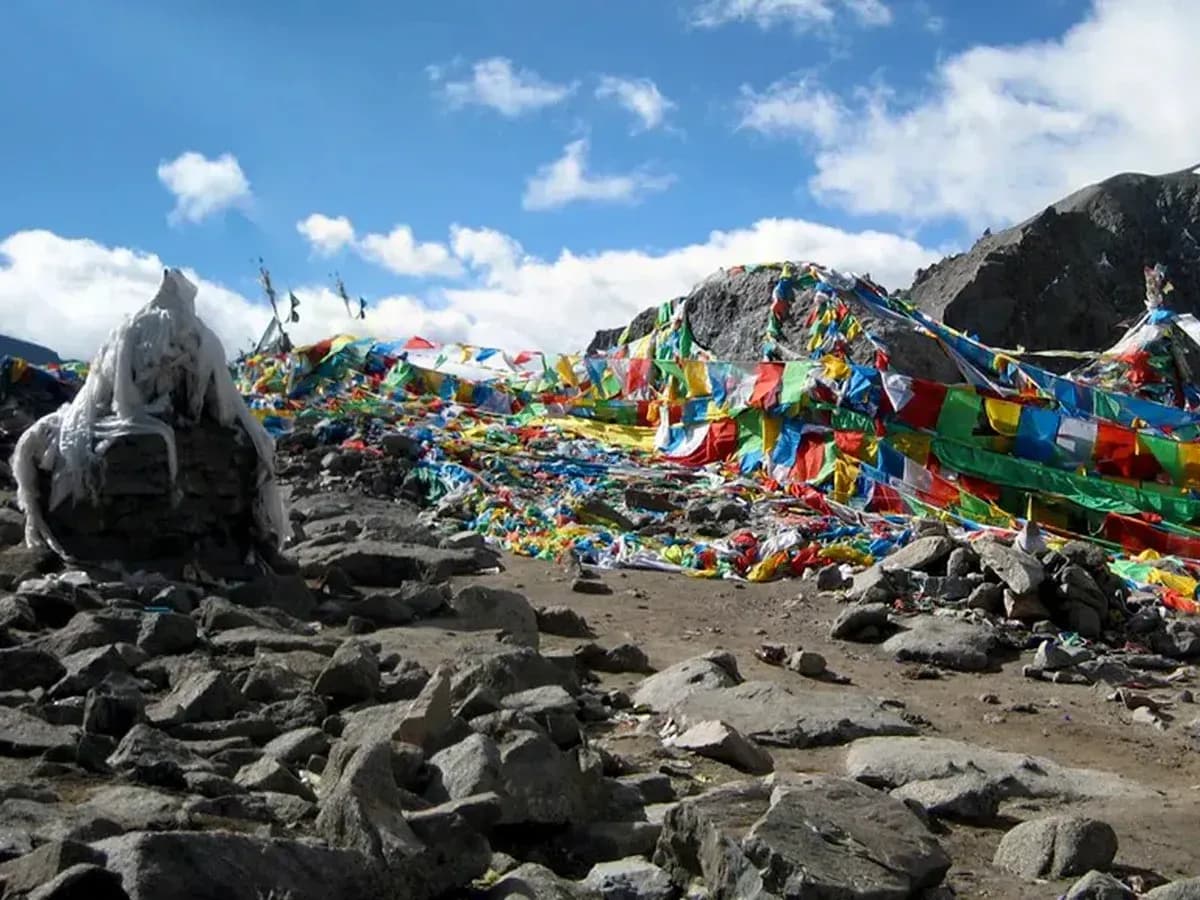 Mount Kailash tour via Kyirong
