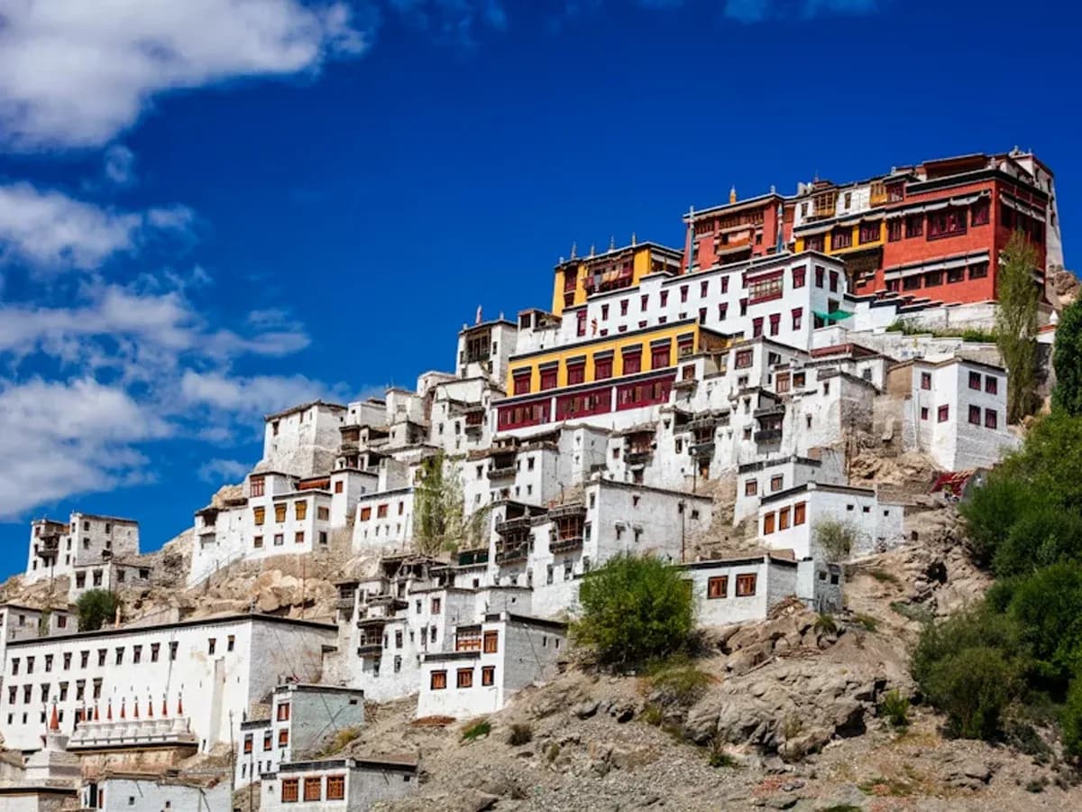 Mount Kailash tour via Lhasa