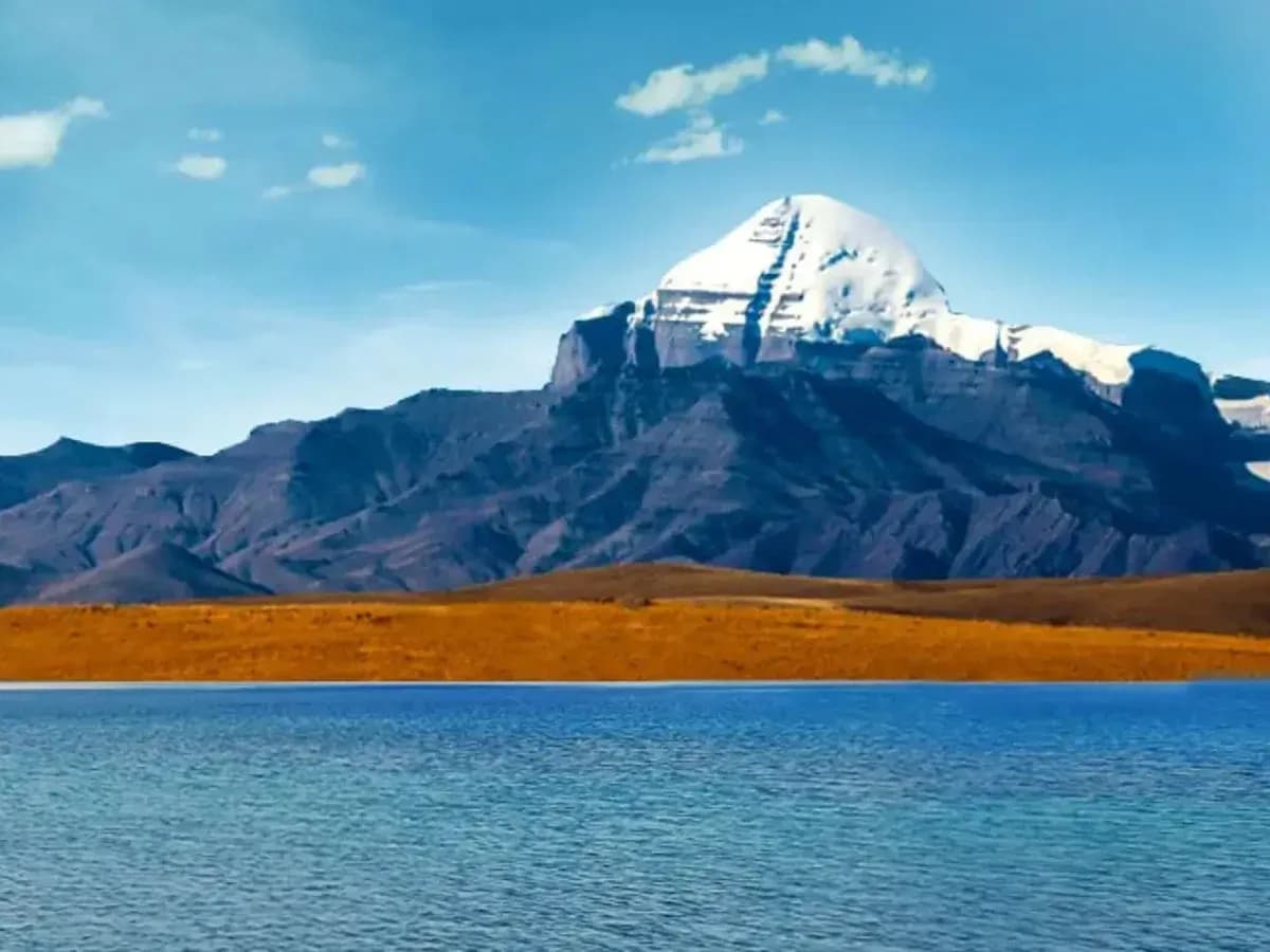 Mount Kailash tour via Lhasa