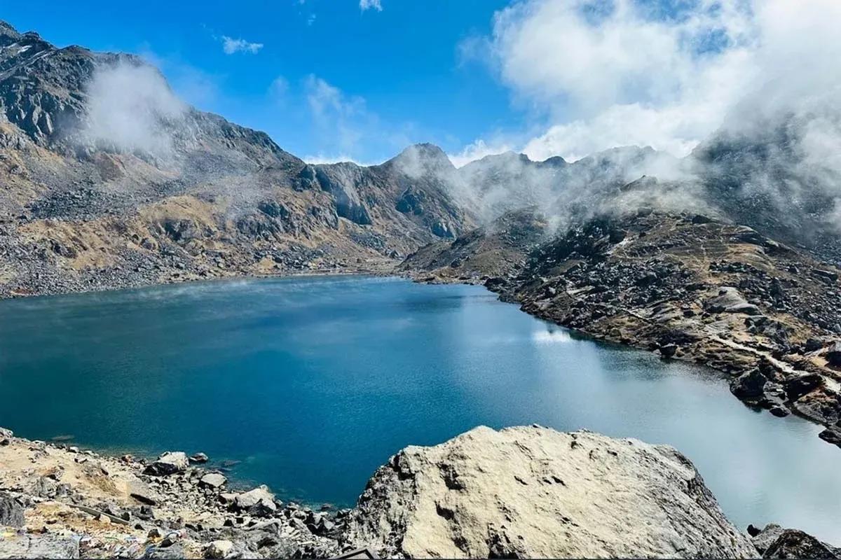 Langtang Gosaikunda Trek image 4