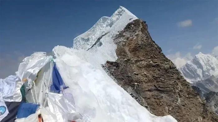 Lobuche East Peak Climbing image 1