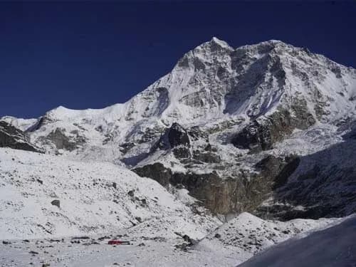Makalu Base camp Trek