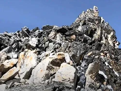  Yala Peak Climbing image